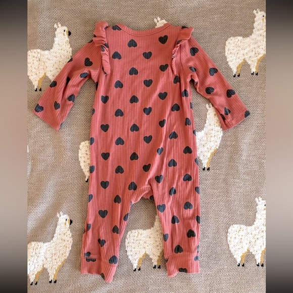SOLD Cat & Jack 6-9 Month Ribbed Heart Romper - Picture 3 of 3